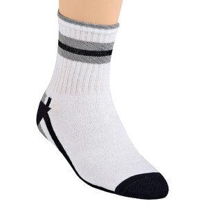Chlapecké klasické ponožky polofrofé se vzorem pruhu 020/92 Steven Barva/Velikost: bílá-šedá / 26/28