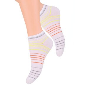Dámské kotníkové ponožky se vzorem proužků 052/55 STEVEN Barva/Velikost: bílá / 35/37